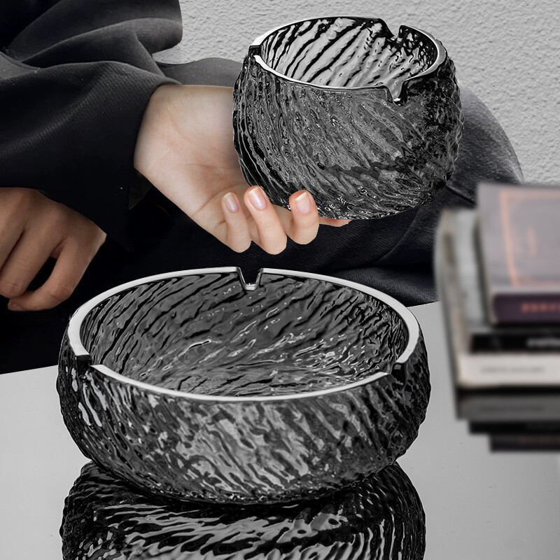 水晶烟灰缸高级感高端大气上档次大小号玻璃个性创意摆件家用客厅