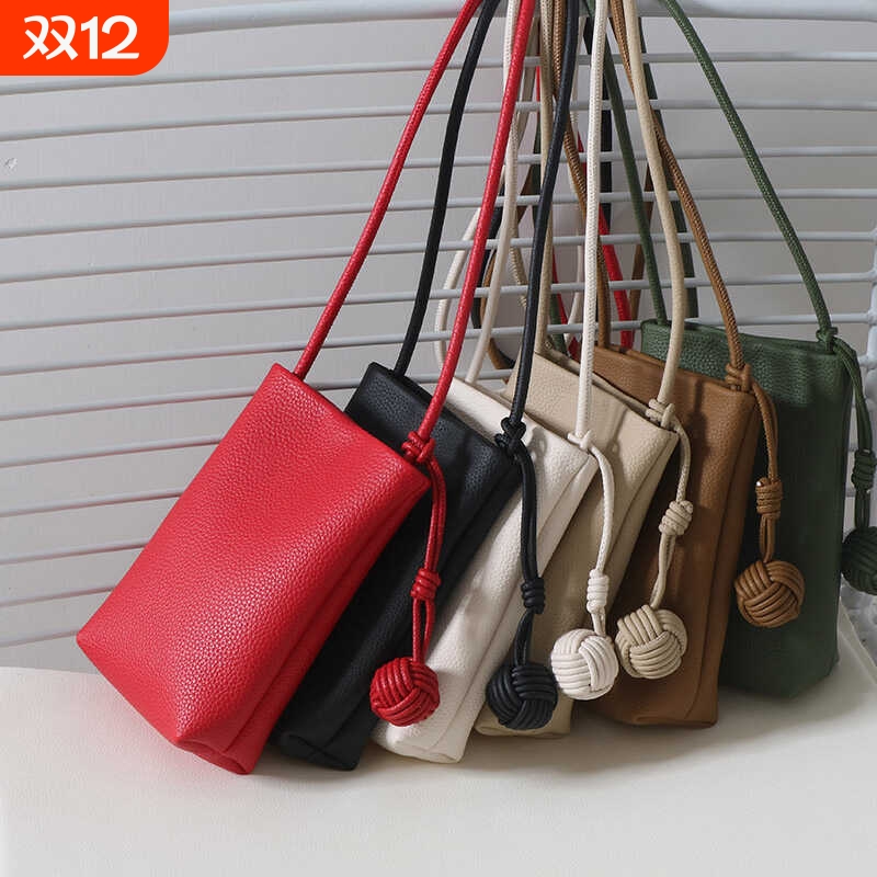 韩版文艺小清新小圆球挂饰斜挎手机包轻便百搭软皮iphone小包包女