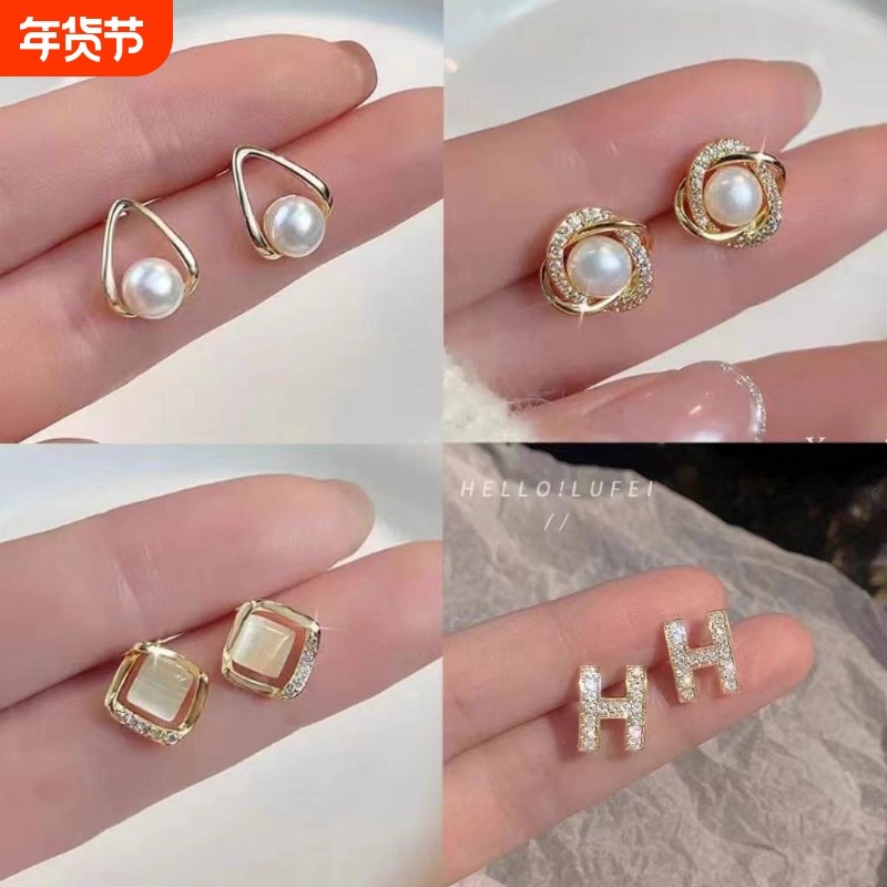 小众设计独特珍珠耳钉女纯银高级感耳饰女气质耳钉2025新款潮洋气