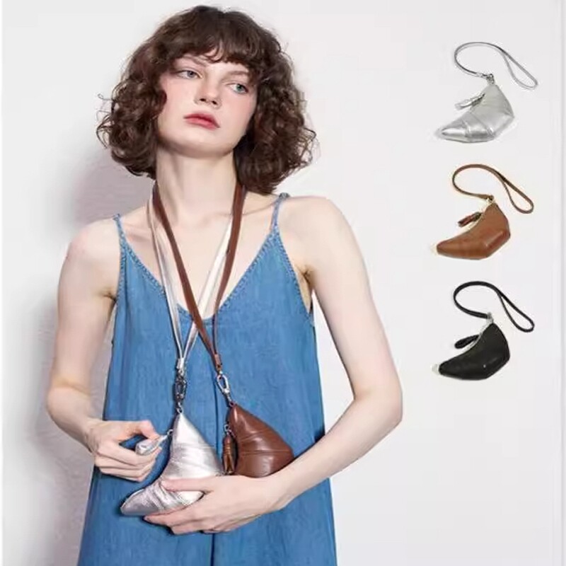 复古真软皮设计羊皮质感迷你牛角包精致挂绳mini零钱包银色黑色