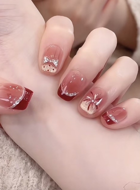 秋冬显白红色法式穿戴甲短款过年温柔蝴蝶结波点猫眼指甲贴烟花