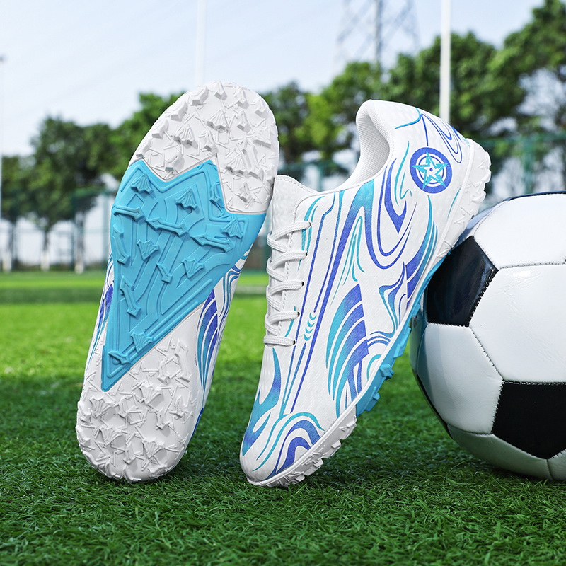 新款足球鞋男女童中小学生防滑训练鞋成人长钉比赛用鞋运动鞋短钉