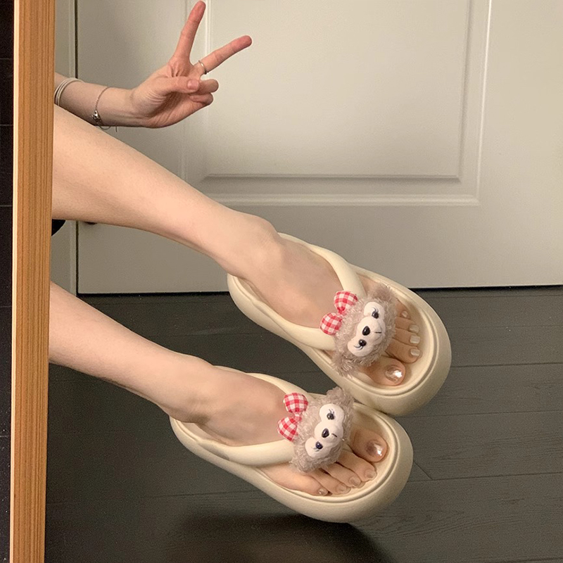 可爱厚底人字拖女2025春季新款外穿增高松糕卡通雪莉玫夹脚凉拖鞋