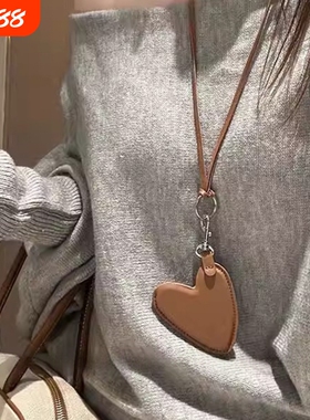 韩款皮质爱心挂绳小包项链韩系可爱秋冬挂脖毛衣链零钱包挂件配饰