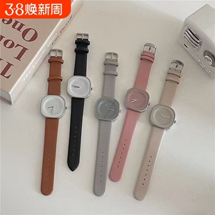 2026年新小众设计气质手表极简奶茶牛奶方糖ins时装表石英方形
