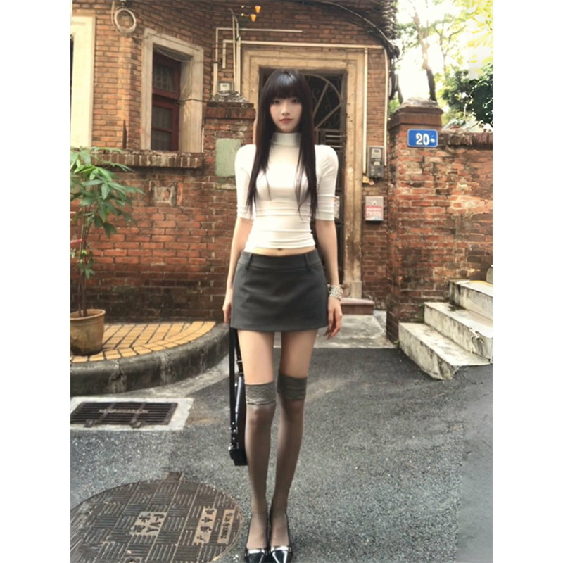 微胖韩系辣妹高领修身短袖上衣
