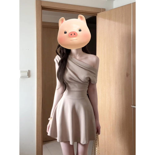 微胖法式气质高智感斜肩连衣裙