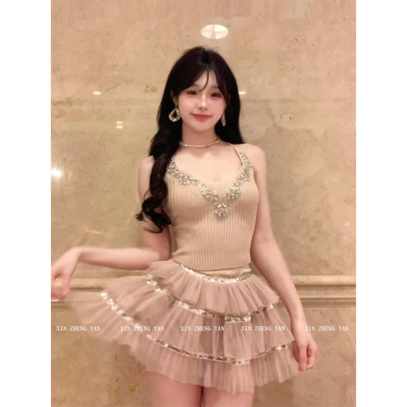 微胖mm甜美千金风重工V领吊带