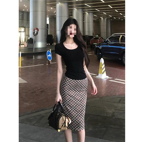 微胖纯欲复古格纹包臀半裙