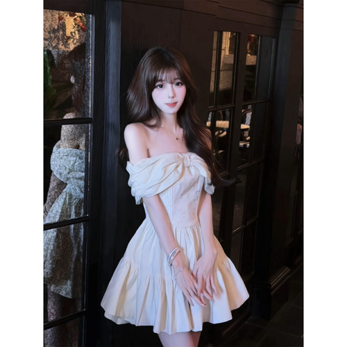 微胖甜美千金一字肩蝴蝶结连衣裙