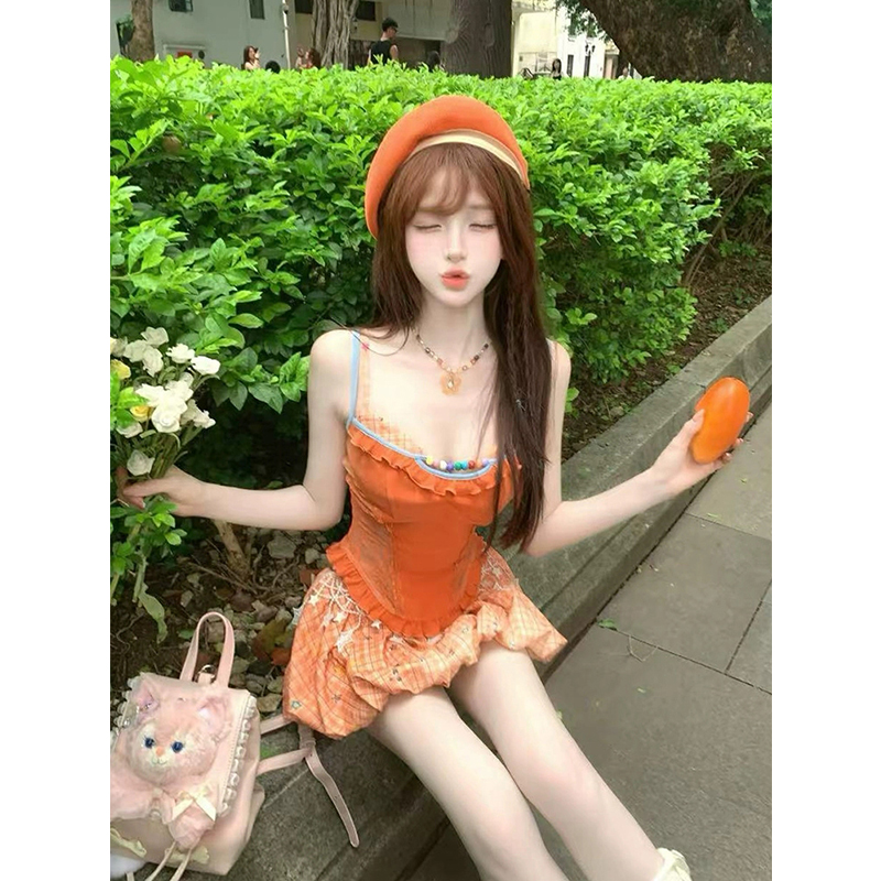 微胖多巴胺辣妹桔色串珠吊带上衣