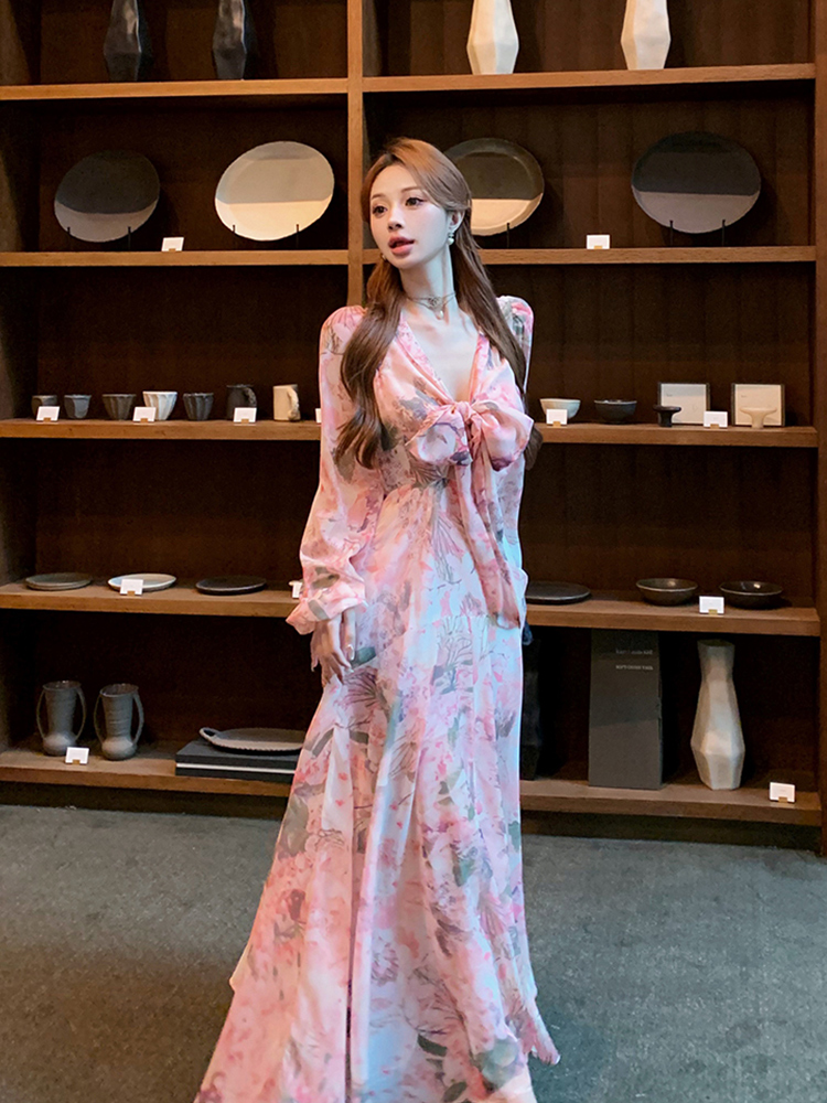 胖mm法式度假风系带印花连衣裙