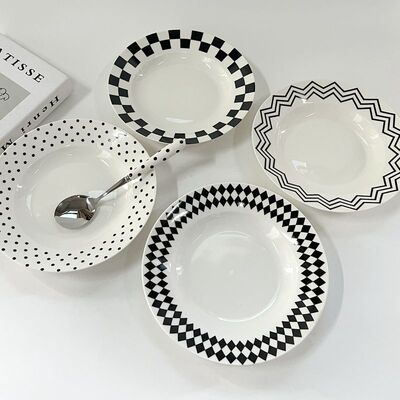 简约风格8英寸高颜值陶瓷里面盘赫本风波点餐具餐盘ins风早餐盘