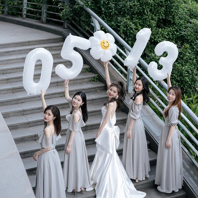 结婚日期数字气球新娘晨袍拍照道具婚礼接亲游戏创意摆拍出片神器
