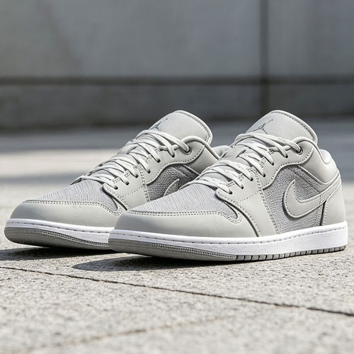 Nike/耐克 AJ1 男子低帮百搭浅灰百搭休闲鞋 IO2049-100