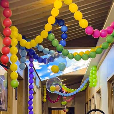 毕业典礼尾巴生日气球串彩色装饰多巴胺马卡龙教室班级场景布置红