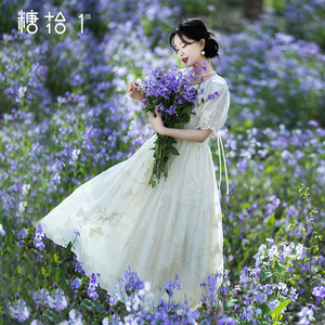 复古绣花连衣裙女2025初夏A字裙