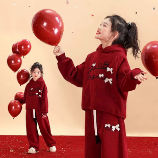 女童加绒套装新款洋气休闲儿童运动秋冬加绒红色过年两件套