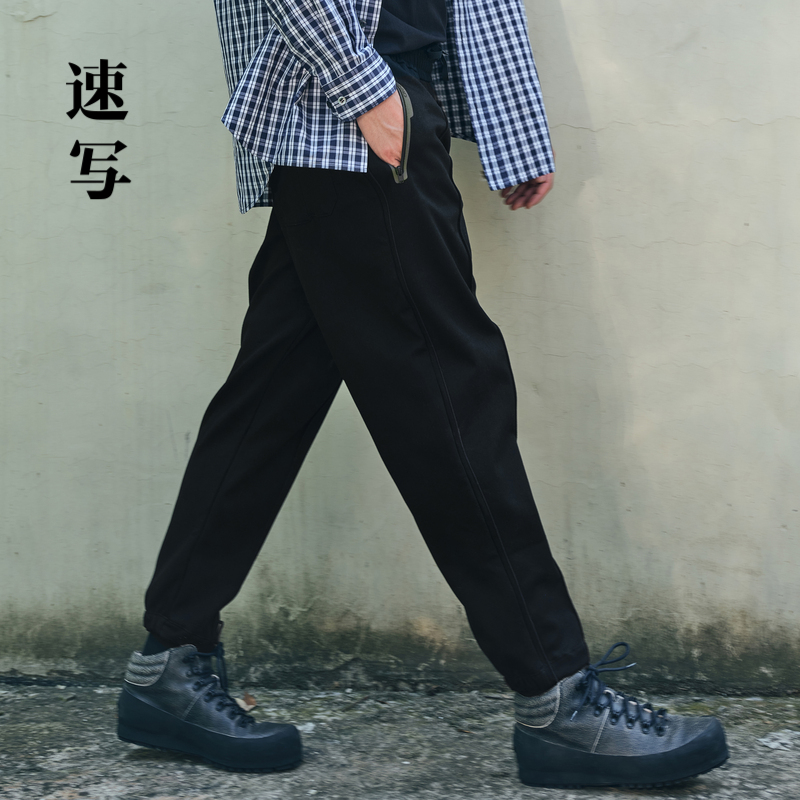 内里加绒牛仔料，保暖舒适，日常好打理