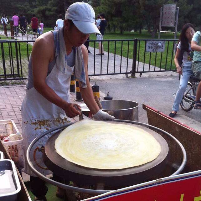 65燃气旋转煎饼机八爪煤气煎饼炉商用摆摊山东杂粮煎饼果子机配方