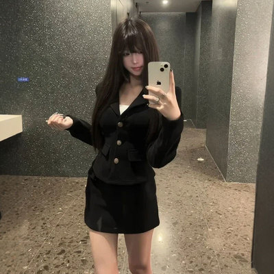 法式气质ootd穿搭赫本风V领上衣外套女秋季包臀半身短裙两件套装