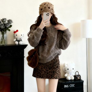 冬装搭配一整套2025韩系富家千金御姐穿搭小香风毛衣豹纹短裙套装