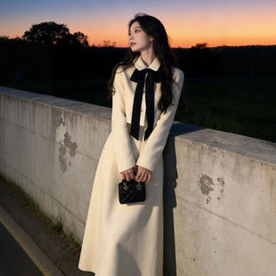 法式小香风杏色连衣裙子女2026春季新款巨好看高级感气质套装长裙