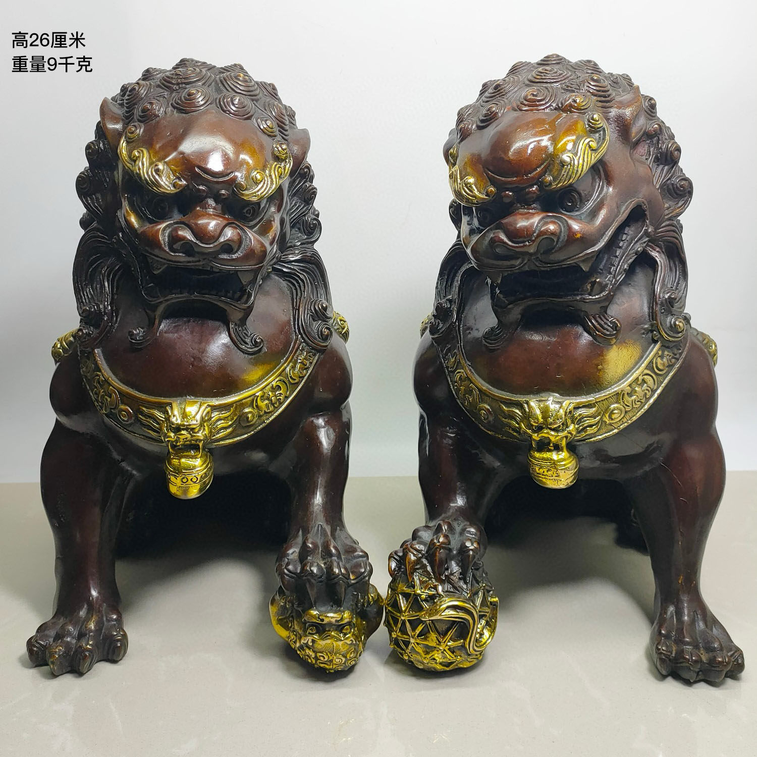 铜鎏金复古大号铜狮子一对