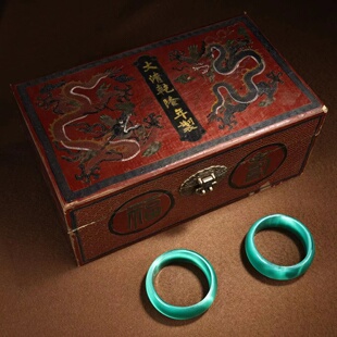 古玩古董旧藏纯天然孔雀蓝猫眼石手镯女一对带漆器盒子玉镯子复古