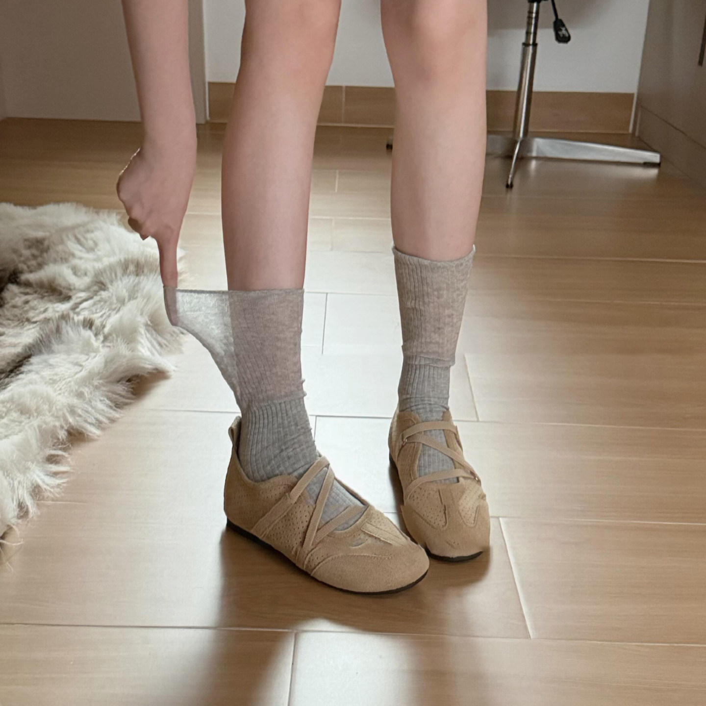 肉眼可见的轻透慵懒感袜子女中筒