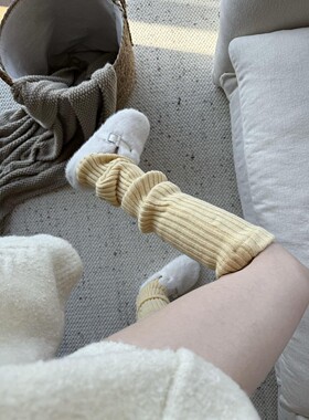 被这双鹅黄色堆堆袜温柔到了~.甜美纯色针织袜套女冬季长筒袜堆堆