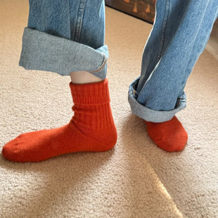 马到橙功!橙子袜小绿袜也太亮眼啦~谁穿谁好看~暖呼呼极简风百搭