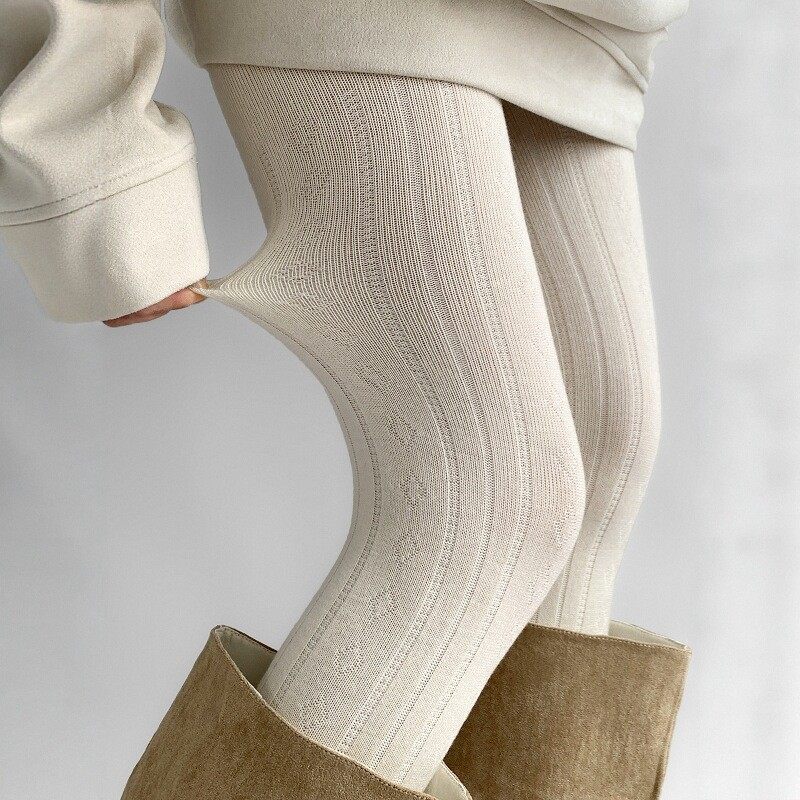 说句纯欲天花板不为过吧！奶白连裤袜真的很miu~侧边菱格纹好复古,女士内衣/男士内衣/家居服,连裤袜/打底袜,淘宝优惠券,粉丝福利购,淘宝优惠卷