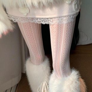 镂空花纹繁杂精致 白丝 是复古奶欲 不敢想雪地这样穿多好看～