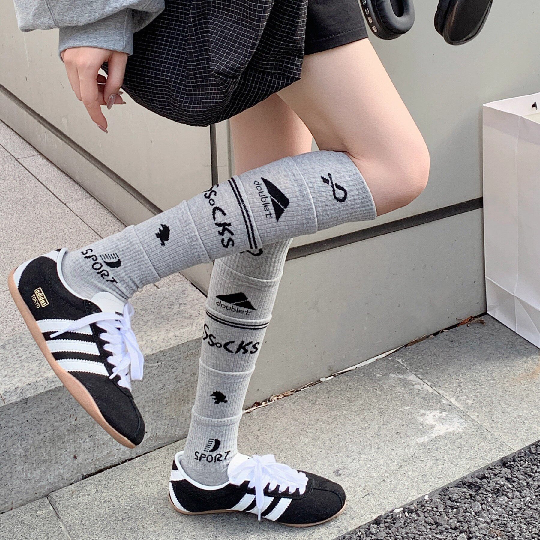 灰色多层拼接字母小腿袜运动风甜酷辣妹足球袜长筒堆堆袜爆款潮袜