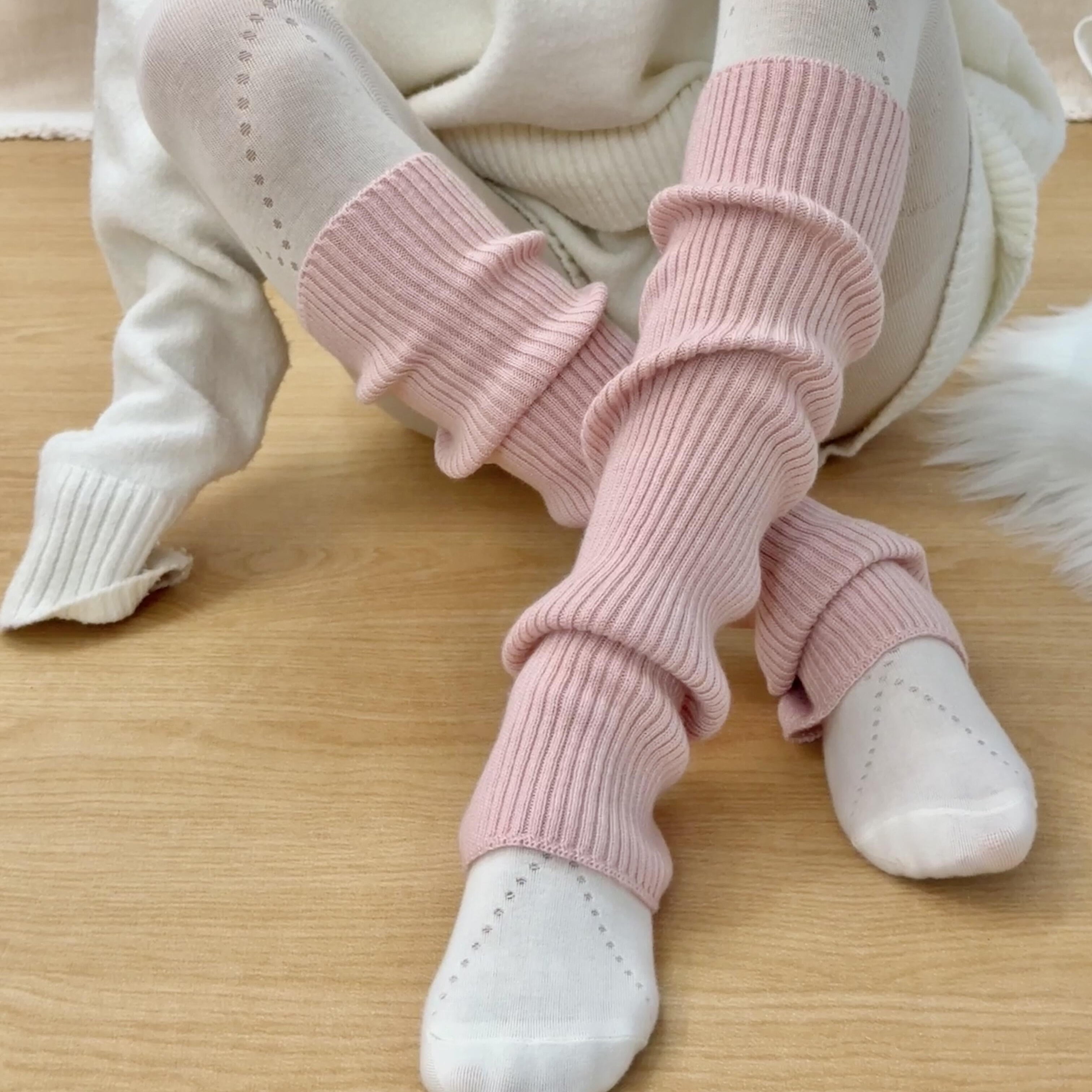 白粉配色yyds！秋冬氛围感打底裤叠穿粉色袜套~好韩好miu啊！鞋带