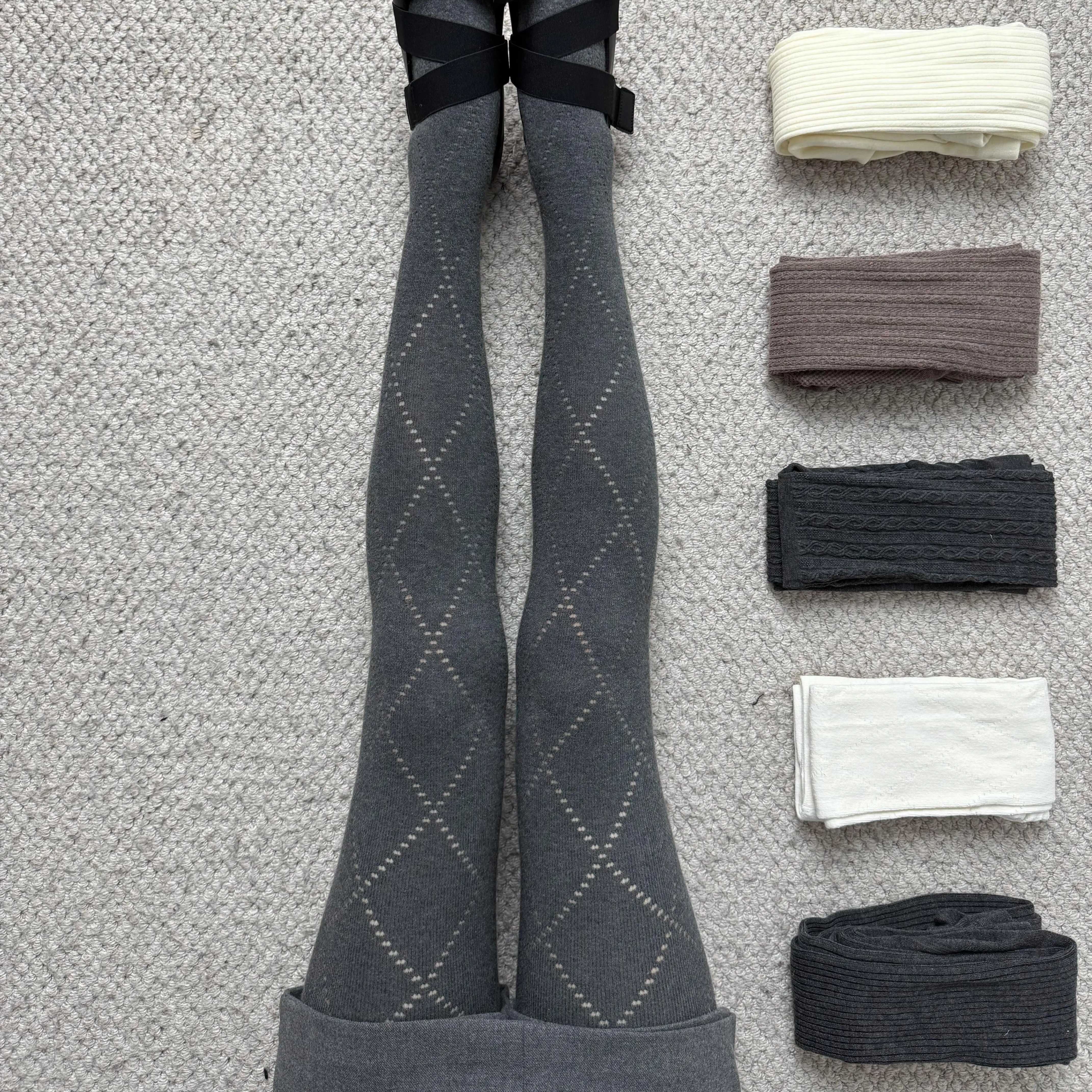 初秋氛围感~菱格裤袜真的太miu了