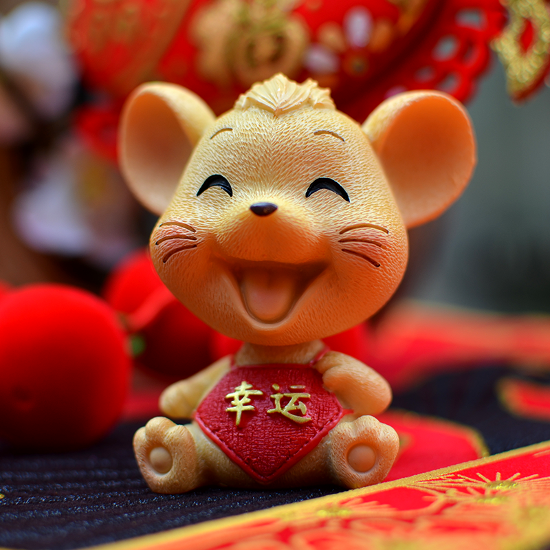 新年过年鼠年吉祥物萌鼠可爱家居摆件车载摇头卡通