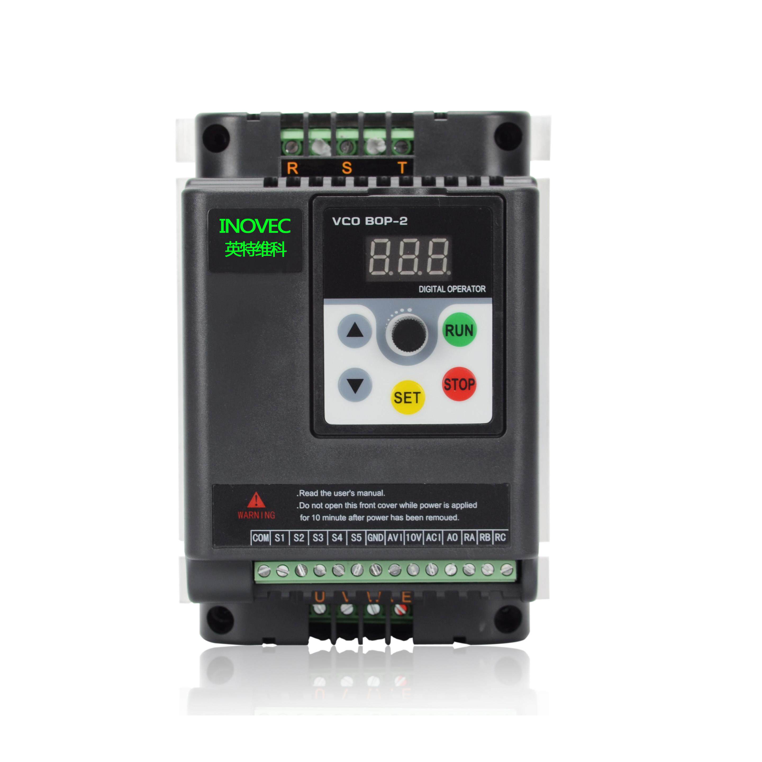 三相变频器380v1.5/2.2/3/4/5.5/7.5kw电机220V调速器单风机水泵