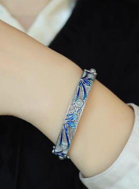 2025新中式珐琅彩绘玉兰花手镯女ins古法烧蓝手环小众个性设计手