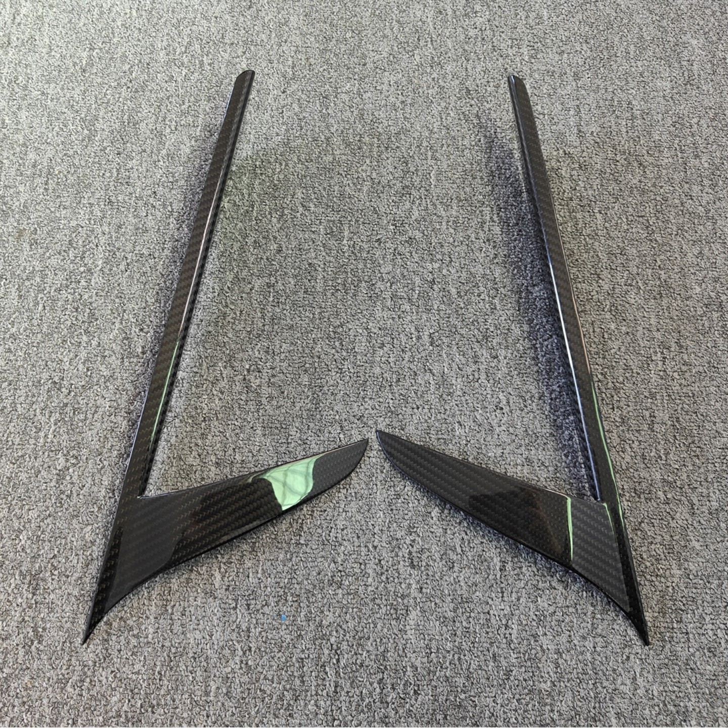 适用于玛莎拉蒂MC20改装侧风口进气罩装饰干碳纤维侧进风口小包围