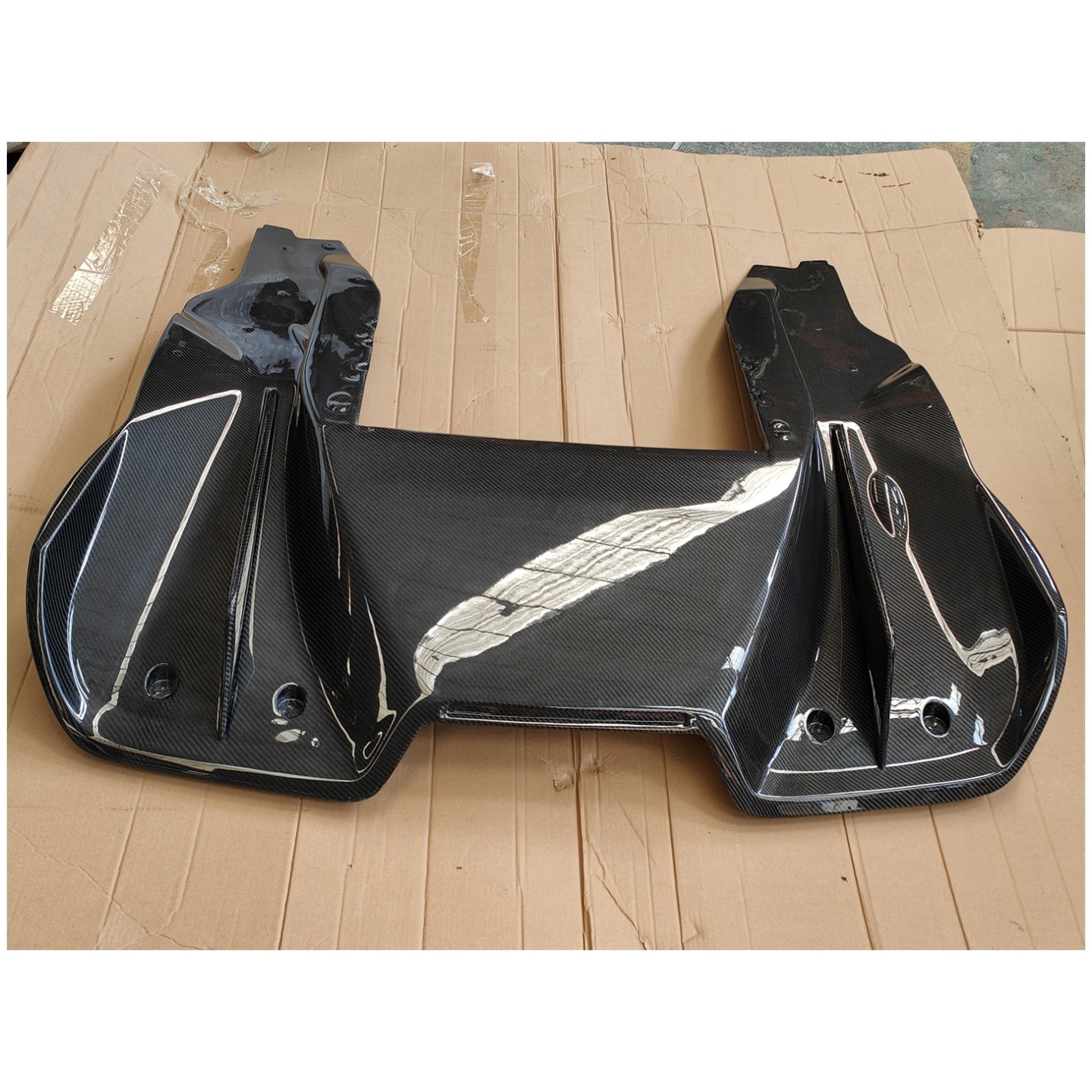 适用于迈凯伦650S 12C-MP4改装单齿后唇真碳纤维尾唇后扰流小包围,汽车零部件/养护/美容/维保,汽车包围,淘宝优惠券,粉丝福利购,淘宝优惠卷