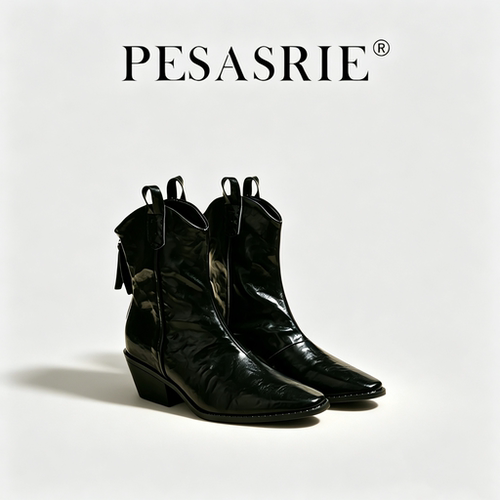 PESASRIE/柏萨尼复古英伦风粗跟v口西部尖头褶皱黑色瘦瘦时尚短靴