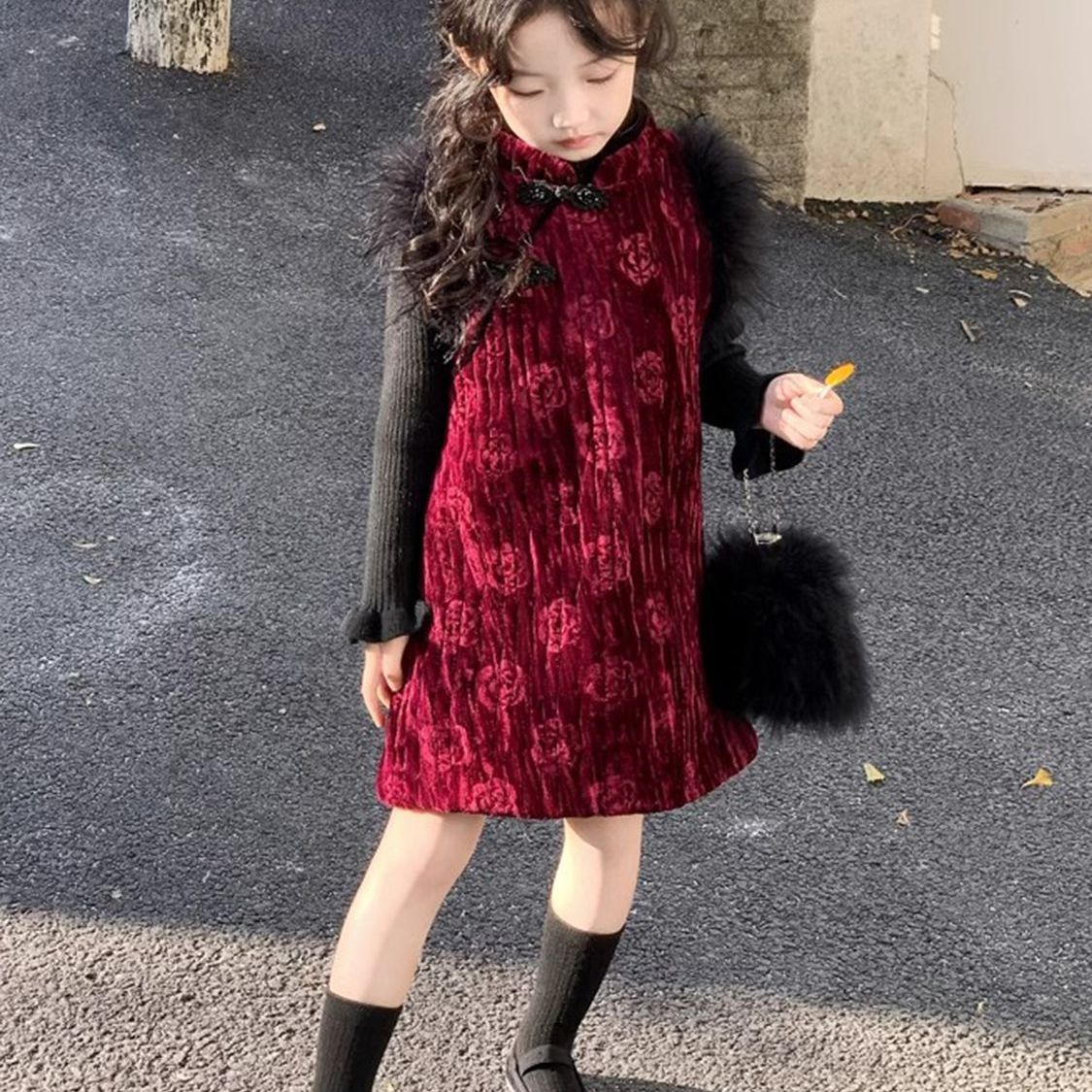 新中式女童2024秋冬酒红色玫瑰丝绒旗袍女宝宝花边领毛衣新年套装