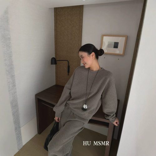 广州十三行HUMSMR冬上新2.7%羊毛简约磨毛套头宽松卫衣 Y1155