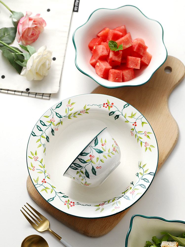 Beautiful and lovely girl heart creative sub net red dessert plate