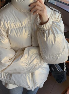 宽松亮面羽绒服女加厚立领面包服
