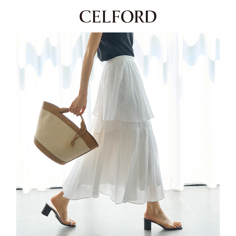 初上市价格 2100元