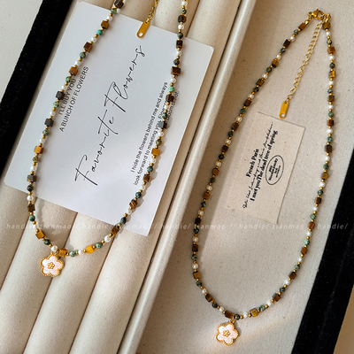 氛围感拉满！花朵吊坠串珠项链