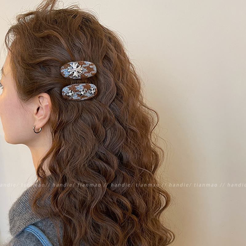 一整个优雅~小众千鸟格银标发夹